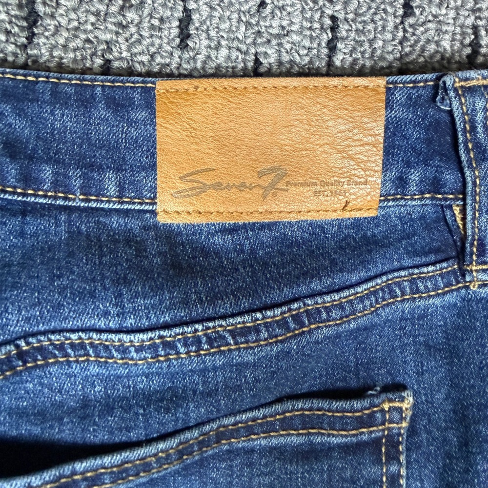 Seven7 Womens Relaxed Bermuda Denim Shorts Blue Medium Wash Size 14 Stretch - Picture 6 of 8